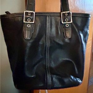 Coach Hampton Black Leather Tote B053-9572
